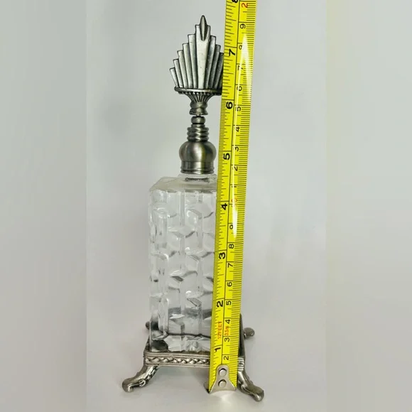 Glass and pewter (?) square footed perfume bottle - Picture 4 of 6